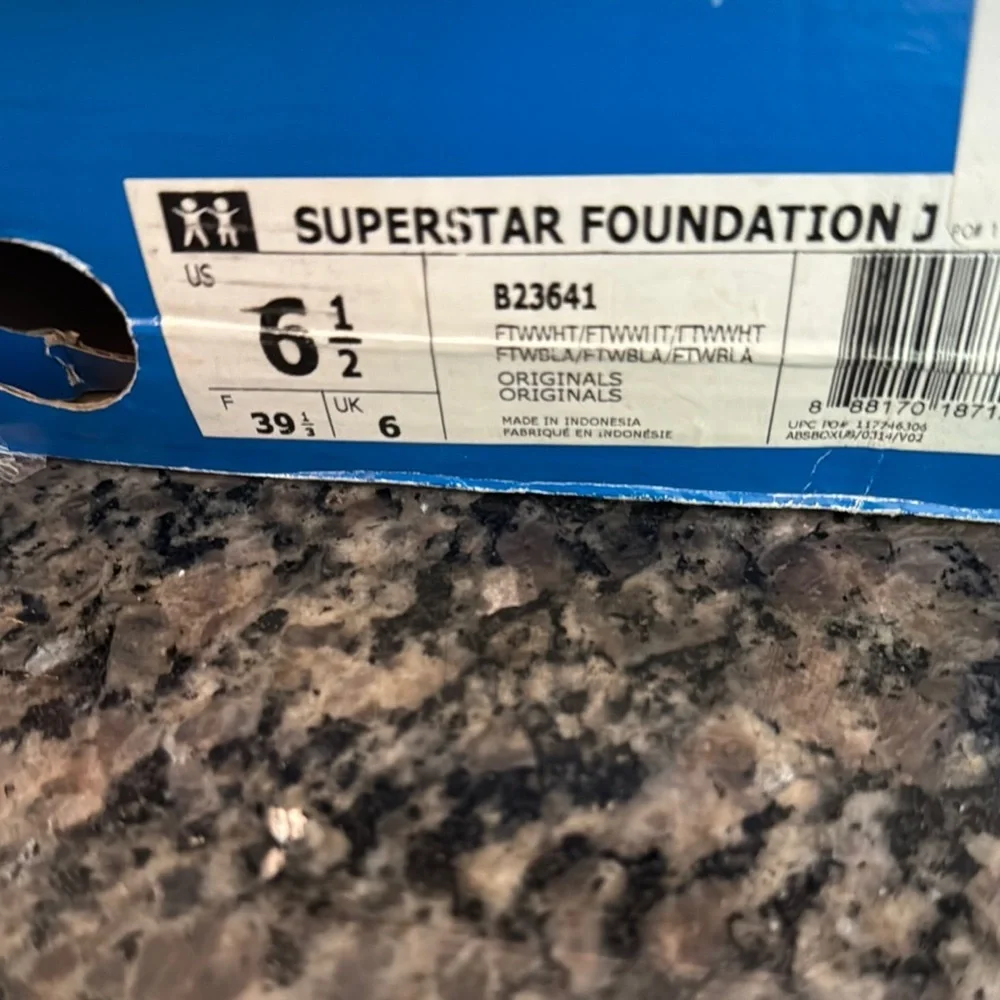 Adidas superstar foundation Classic White Leather Sneakers 6.5Y - Picture 9 of 10